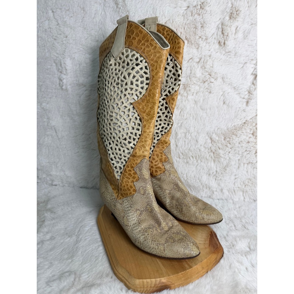 VTG Kenneth Cole Italian Laser Cut Western Tall Boots US 9 Runs Small Fits 7.5